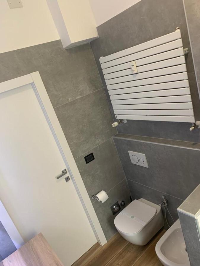 Nibu Appartamenti - Appartamento Centrale Comodo A Tutto, Anche A Villa Chiara Casalecchio Di Reno Bagian luar foto
